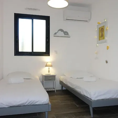 Chateau-10 By Interhome شقة